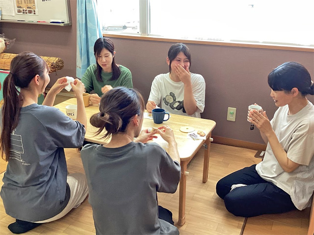 職員の会議風景